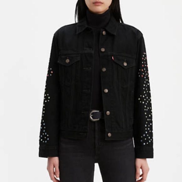 NEW Levi’s studded ex-boyfriend trucker denim jacket - Picture 3 of 12